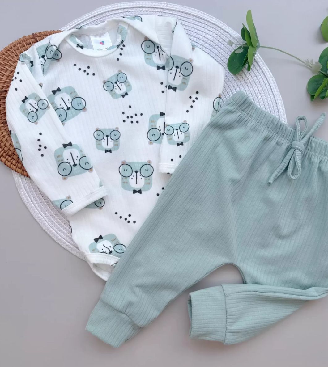 Conjunto Canelado Body com Calça