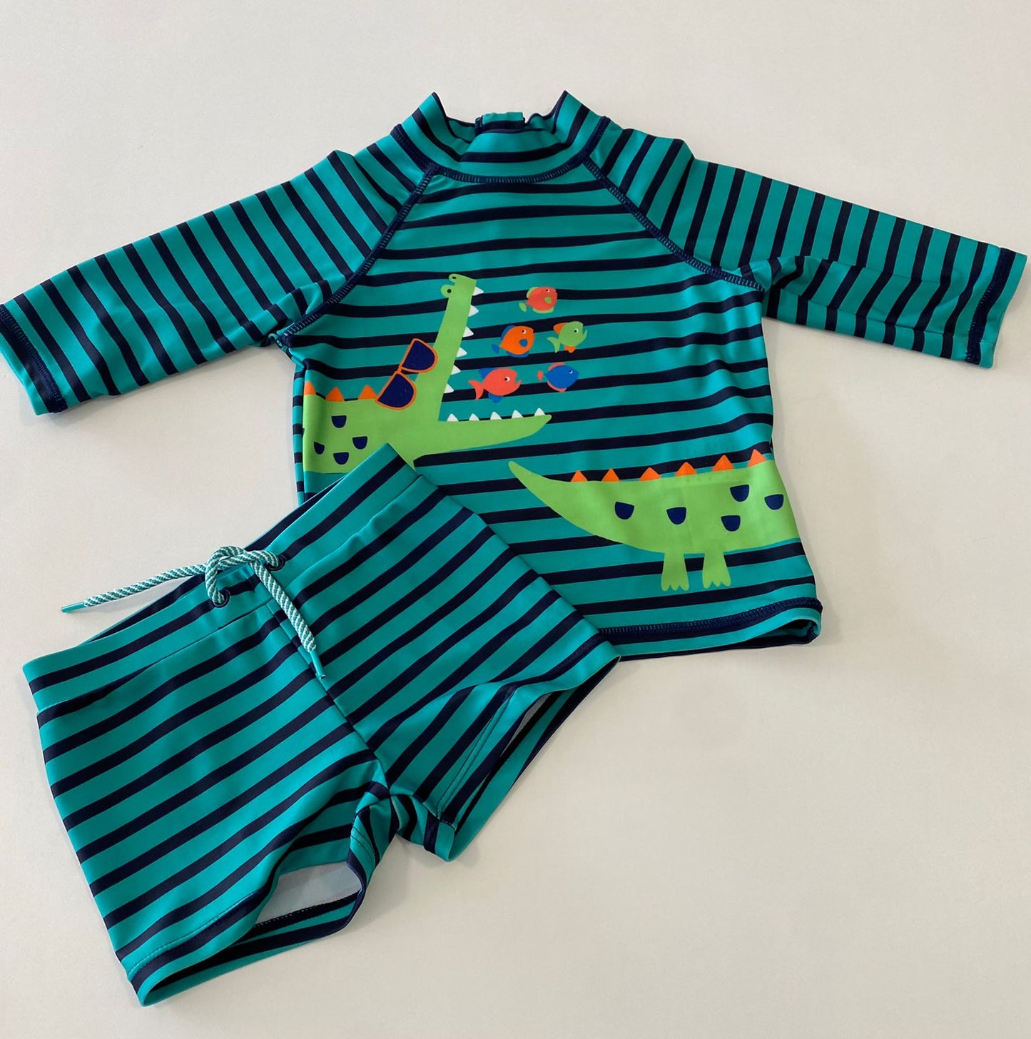 Conjunto Camiseta Manga Longa e Sunga