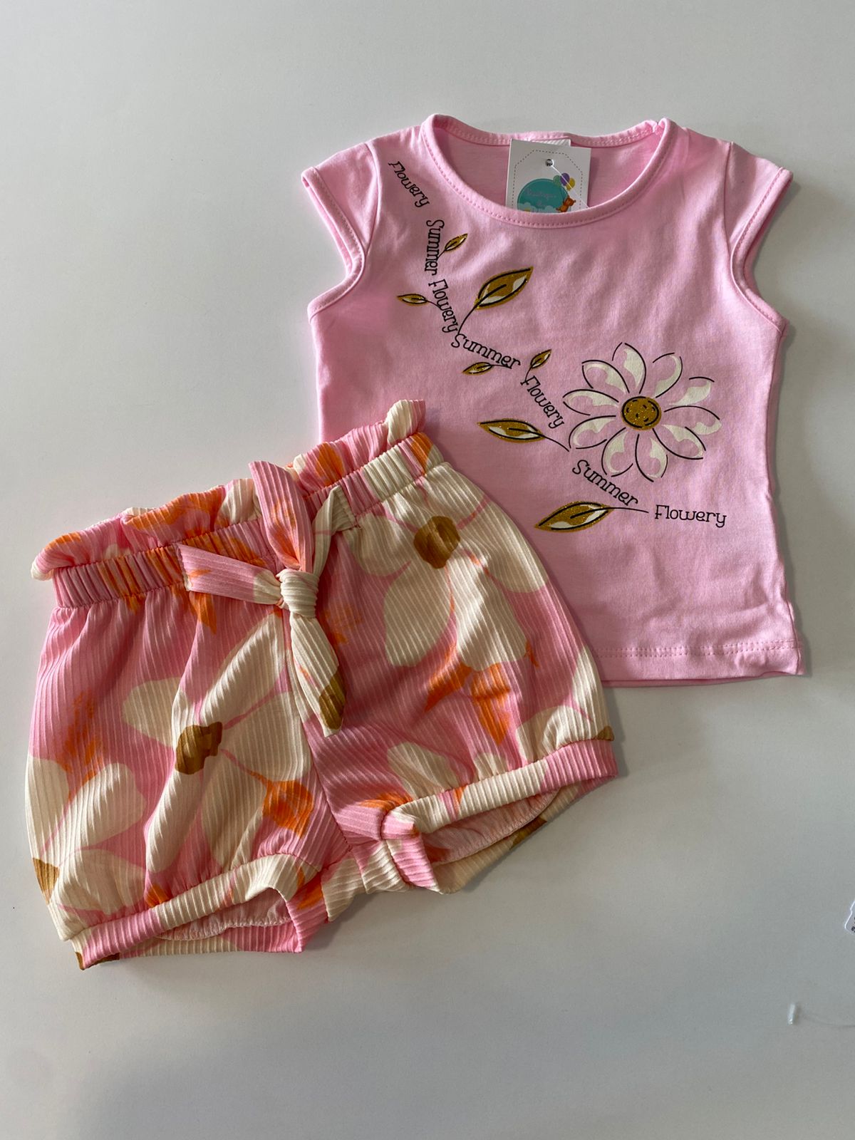 Conjunto Blusinha e Shorts