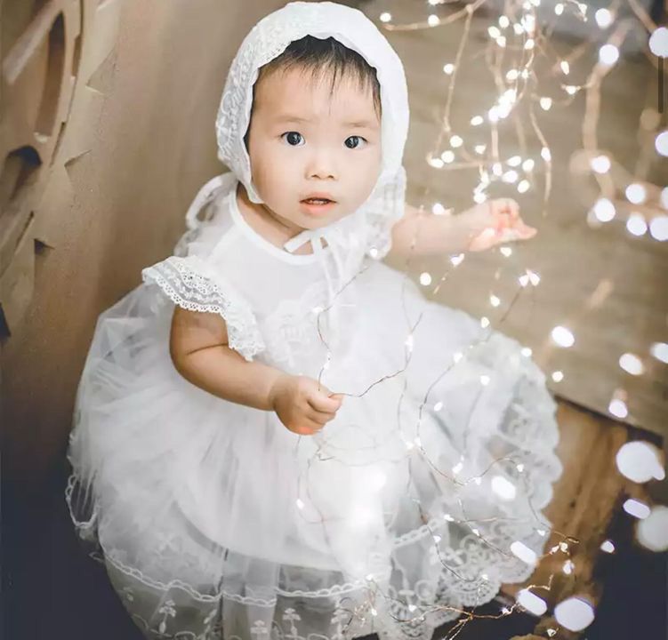 y Vestido Batizado com Touca