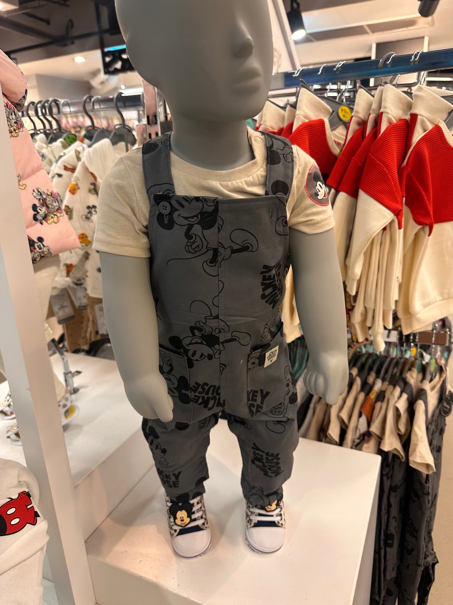Jardineira Mickey