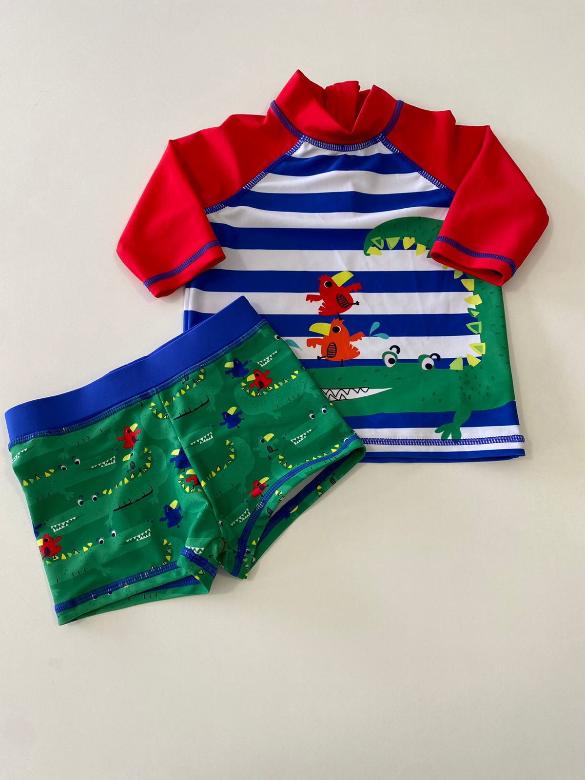 Conjunto Camiseta Manga Longa e Sunga