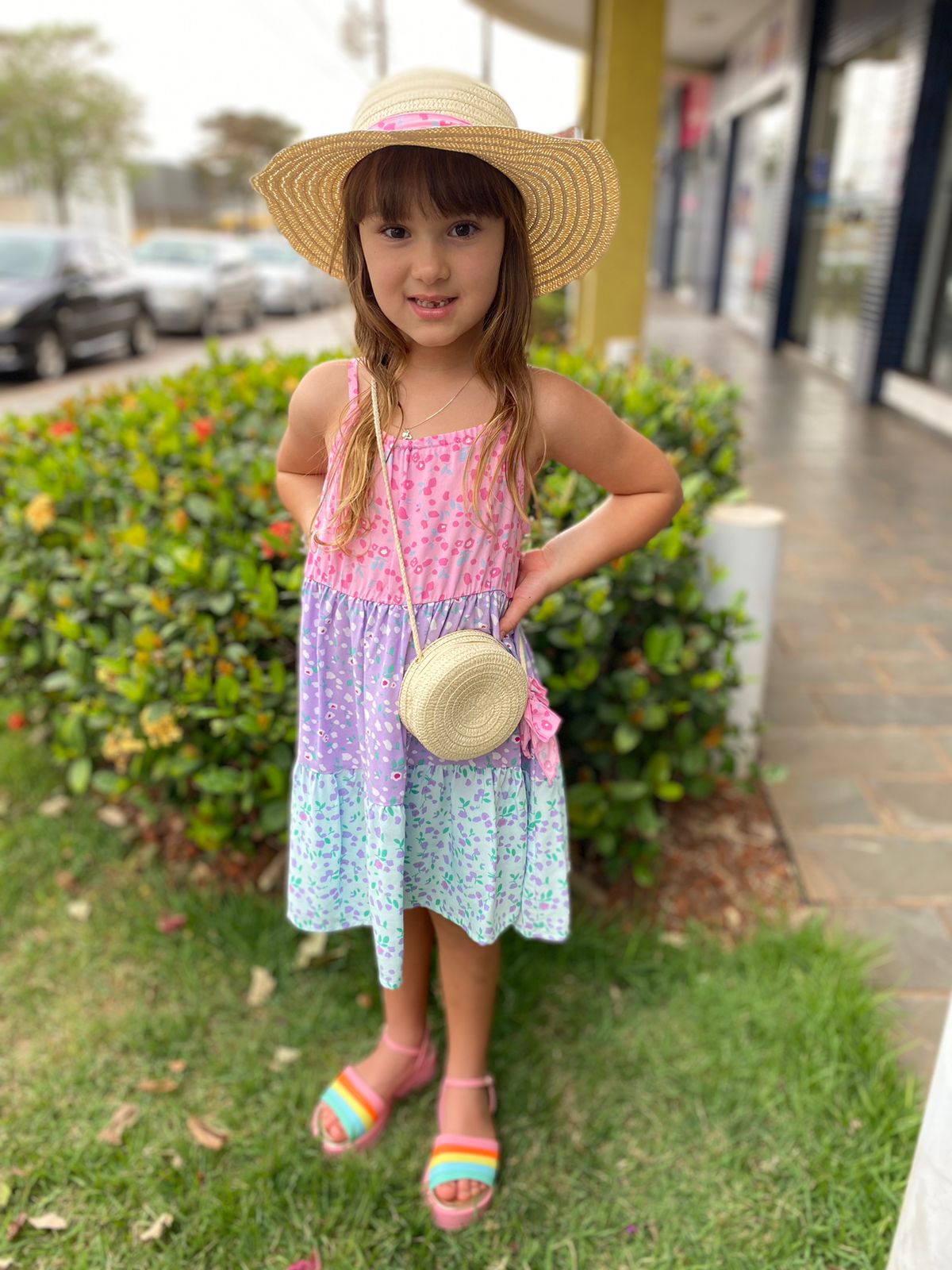 Vestido Estampado Com Bolsa e Chapeu