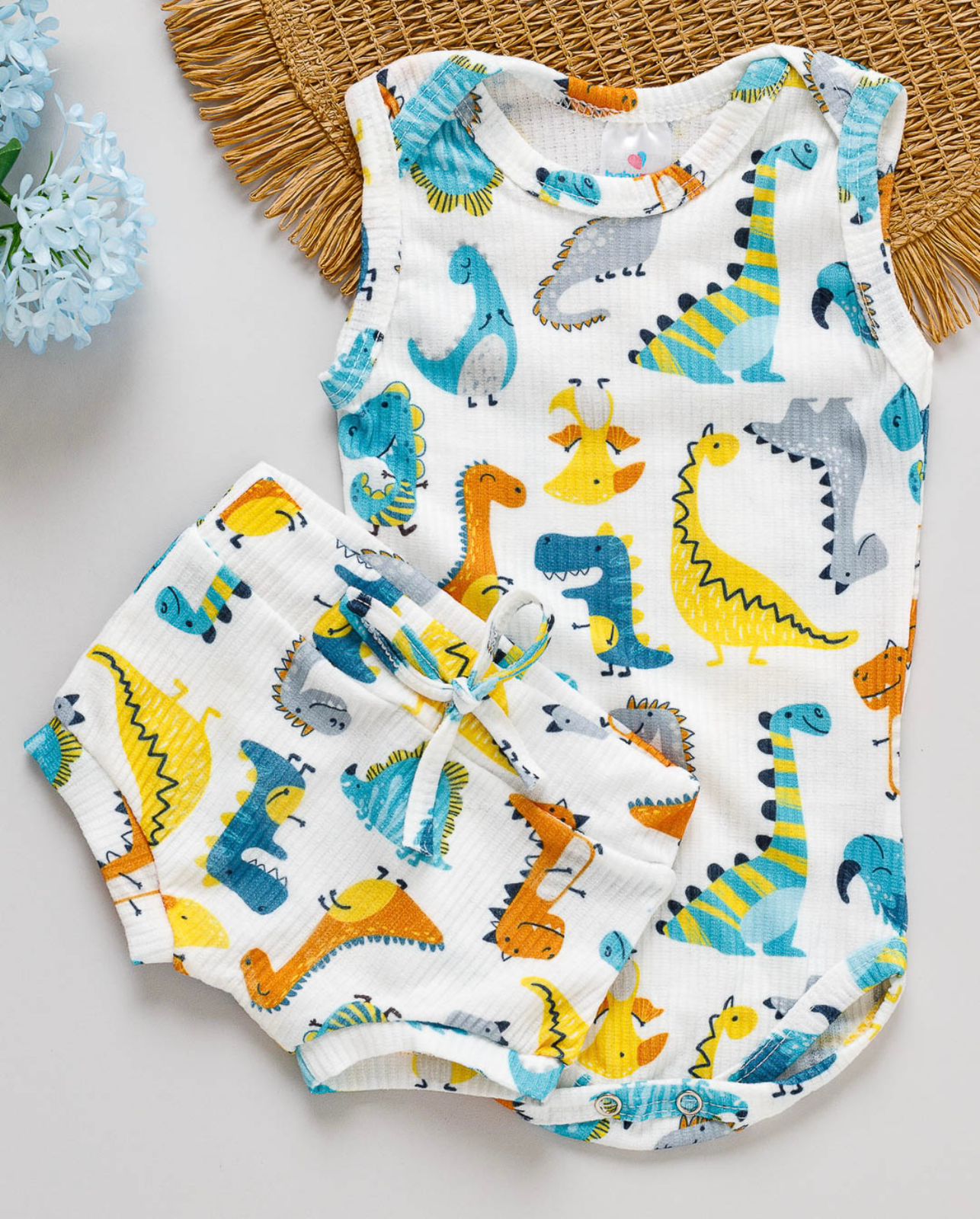 Conjunto Body Regata e Shorts Dinossauro