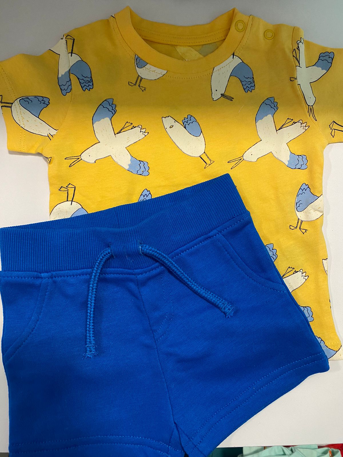 Conjunto Shorts com Camiseta