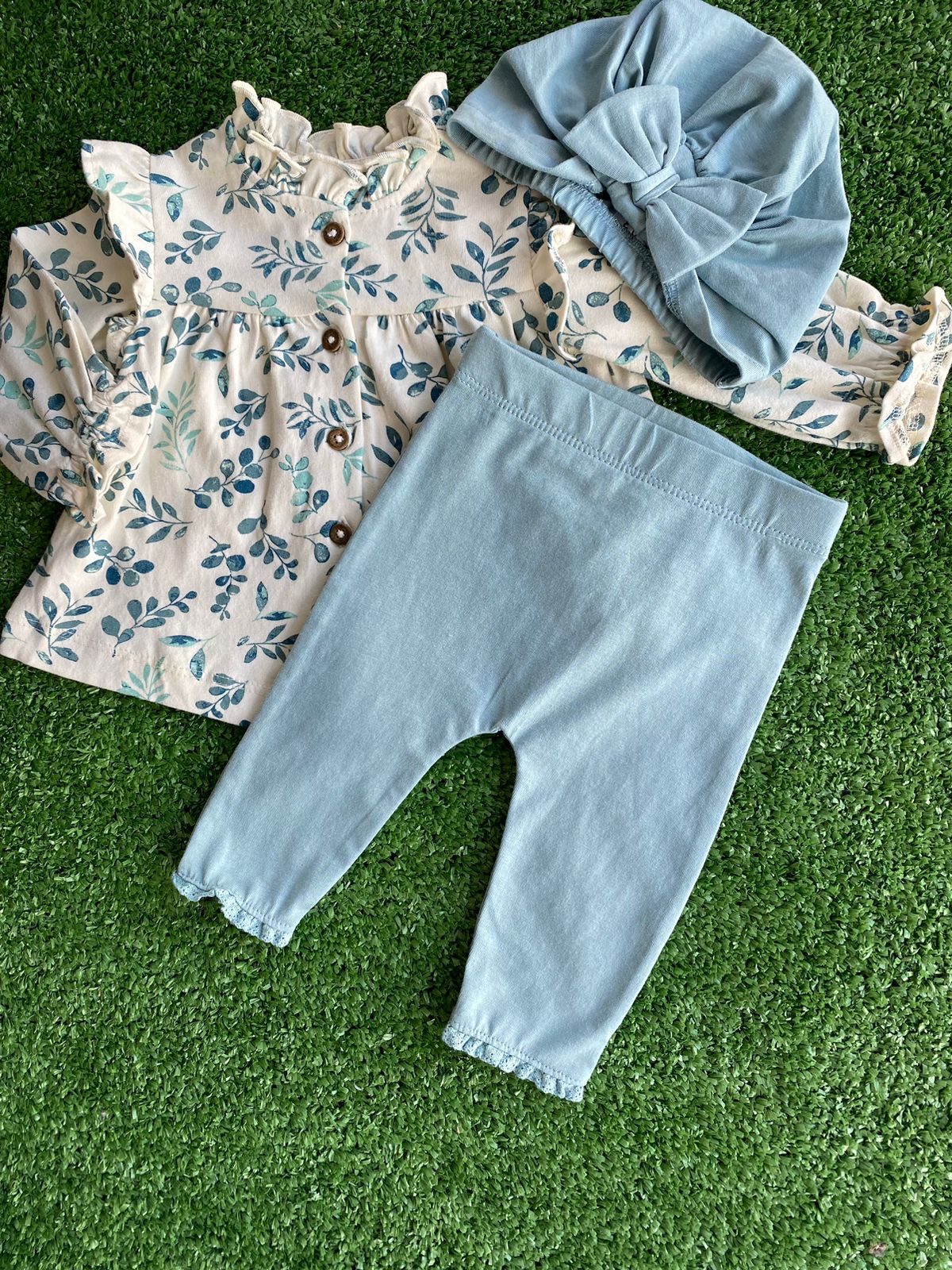 Conjunto Menina Com Boina verde