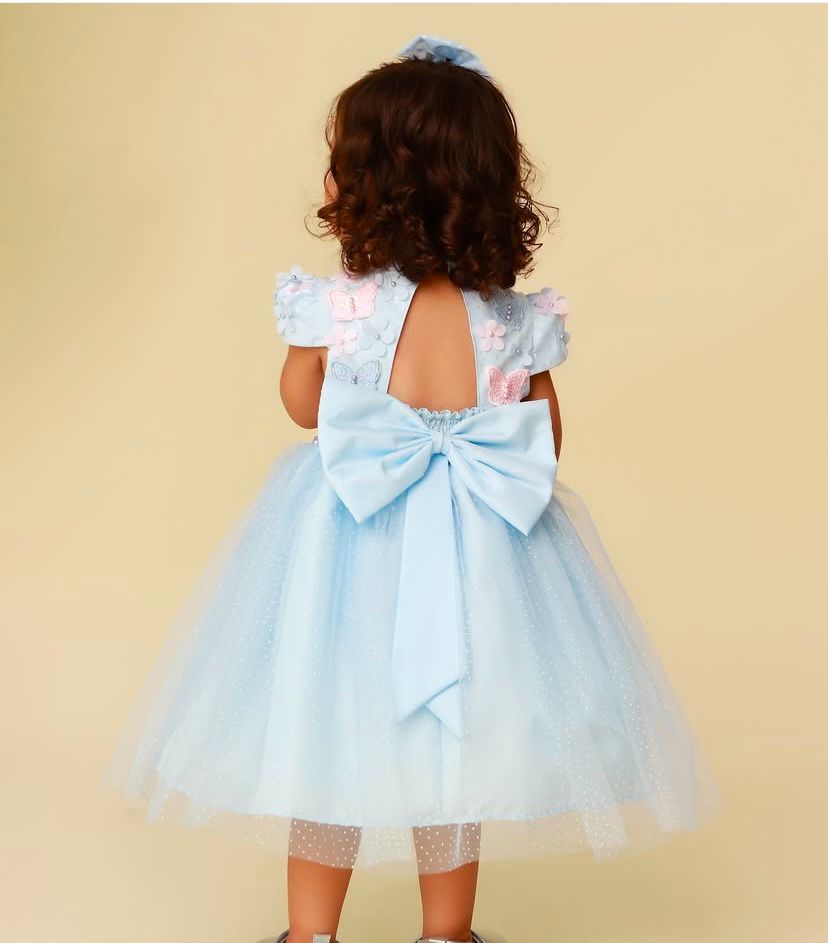 Vestido Flor e Borboleta Azul