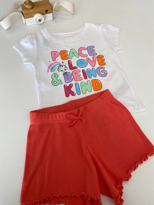 Conjunto Blusinha Branca e Shorts Laranja