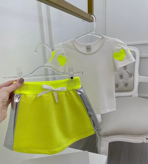 Conjunto Blusinha e Saia
