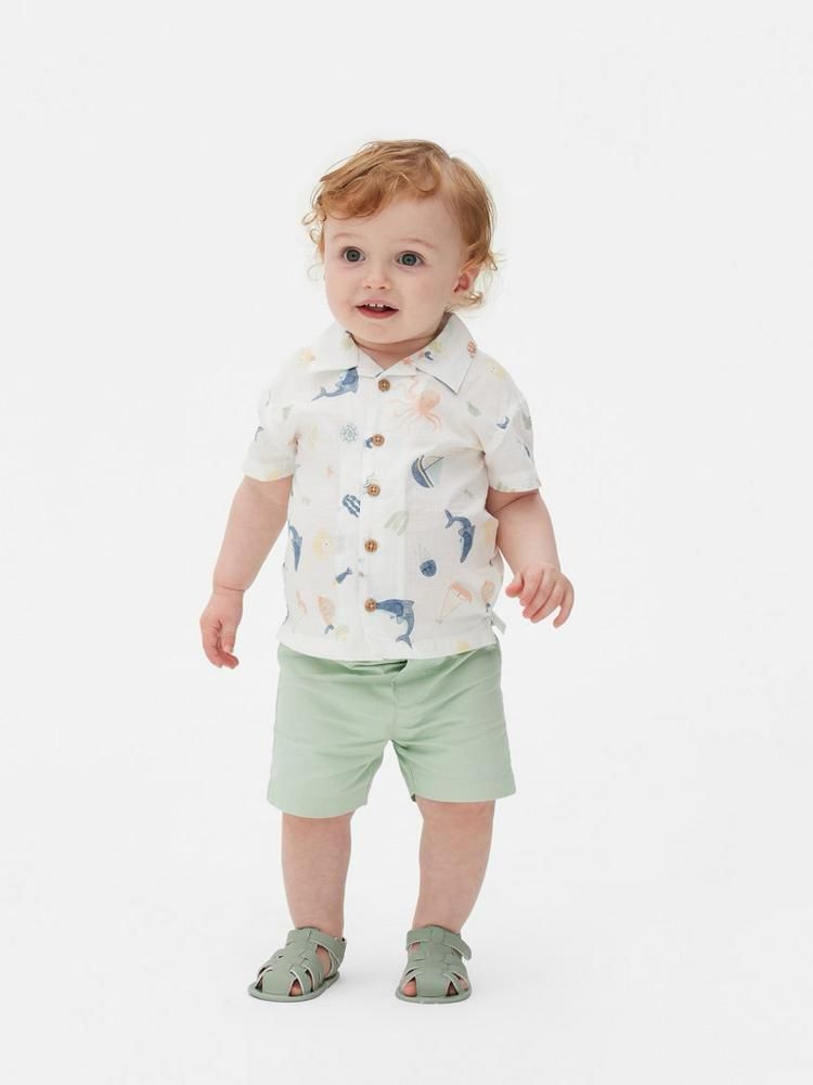 Conjunto Camisa Fundo do Mar e Bermuda Social Verde