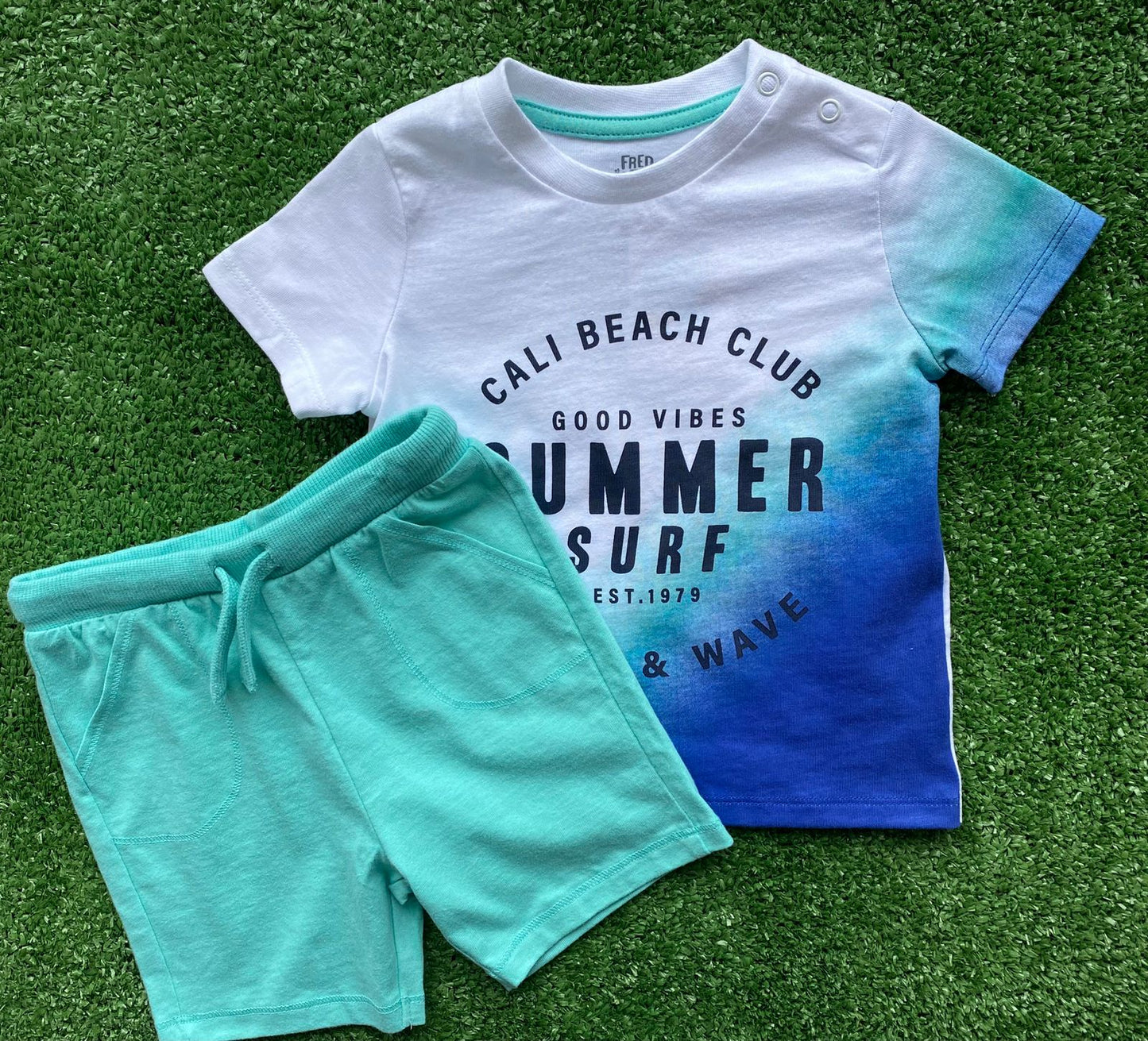 Conjunto Camiseta e Shorts