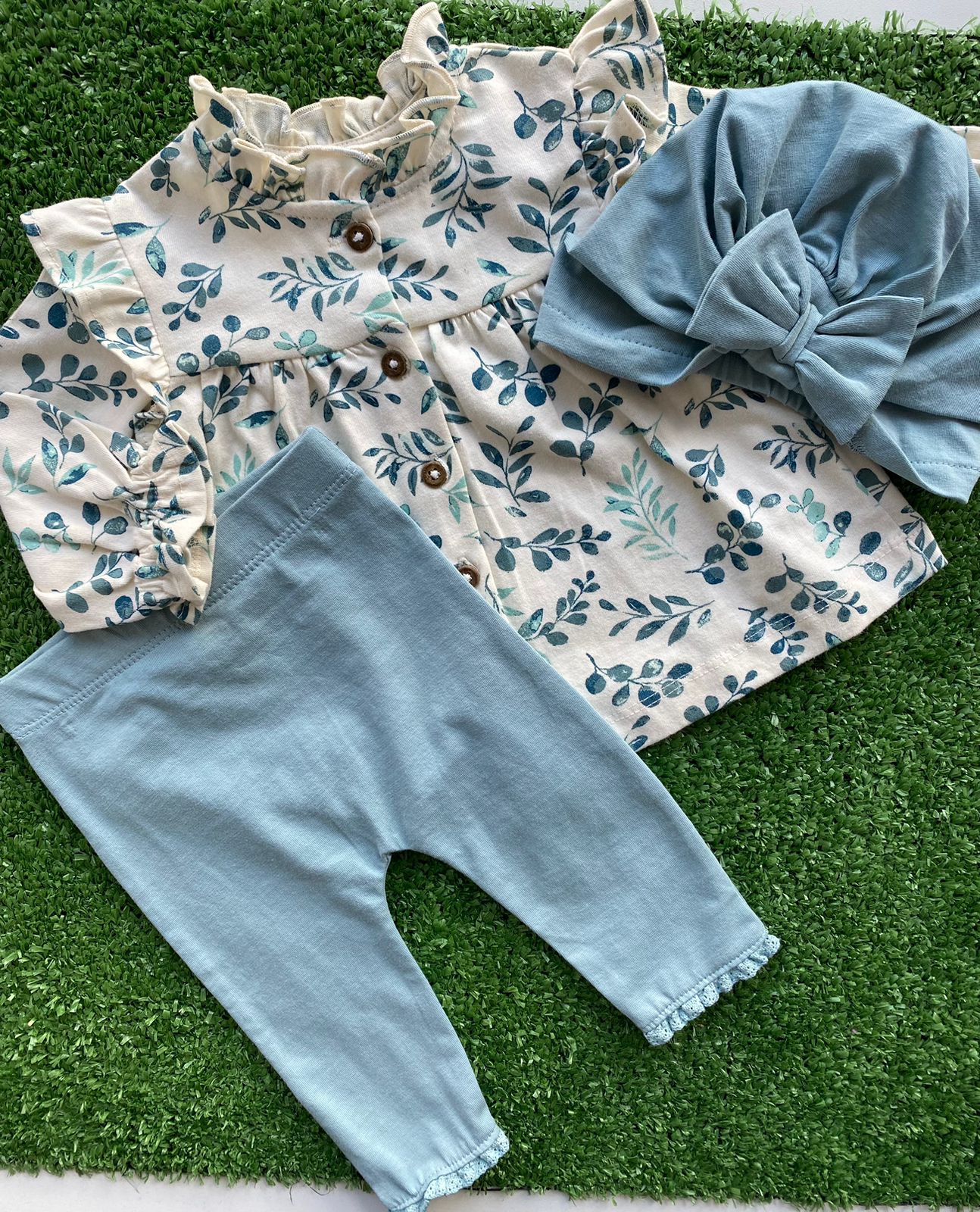 Conjunto Menina Com Boina verde