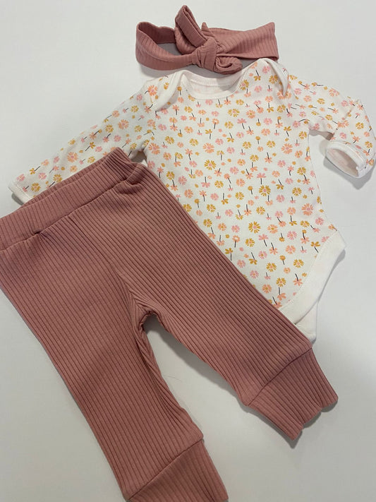 Conjunto Body Estampado e Calca Canelada