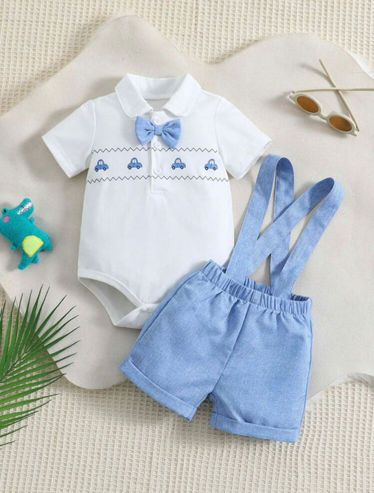 Jardineira Azul com Body Branco e Gravata