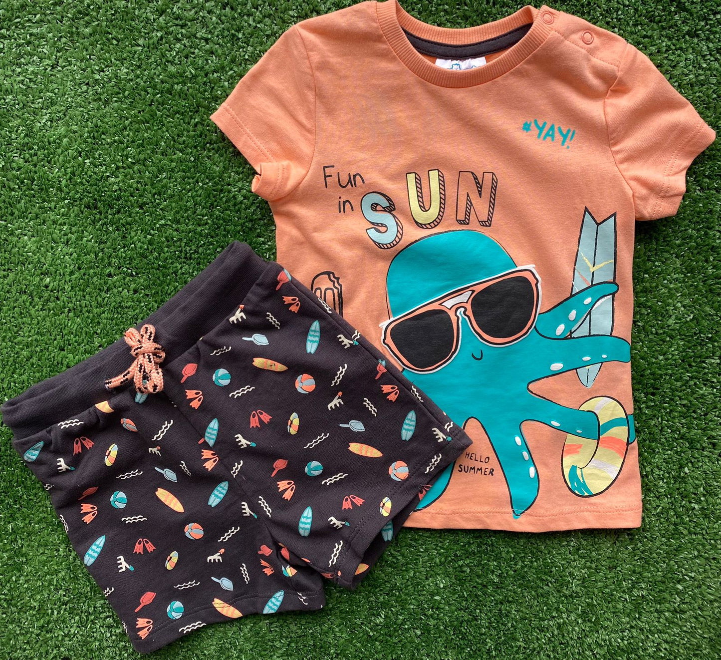 Conjunto Camiseta e Shorts