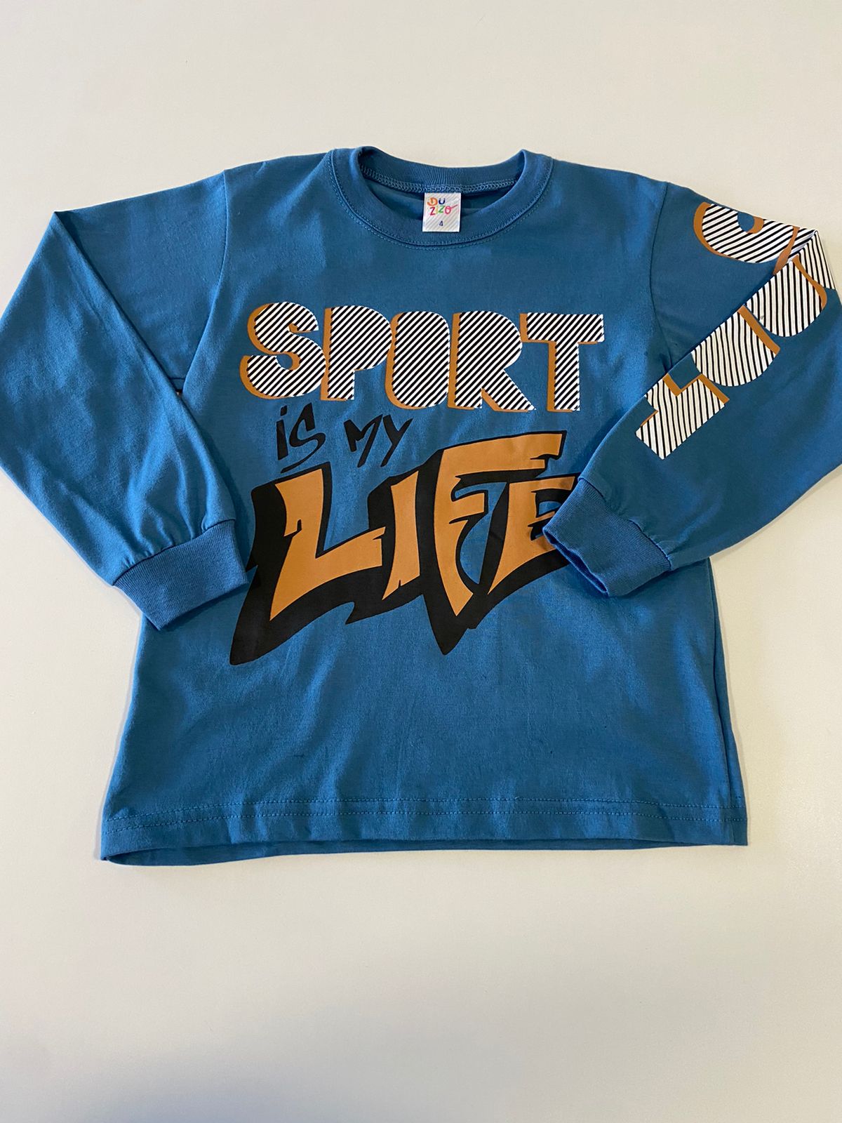 Camiseta Manga Longa Azul com Detalhes em Marrom