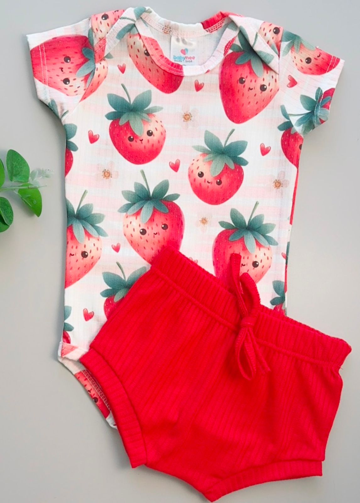Conjunto Body e Shorts Moranguinho