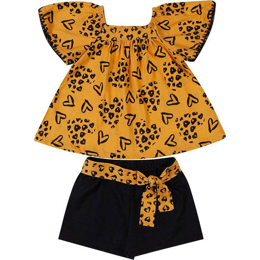 Conjunto de Blusinha e Shorts