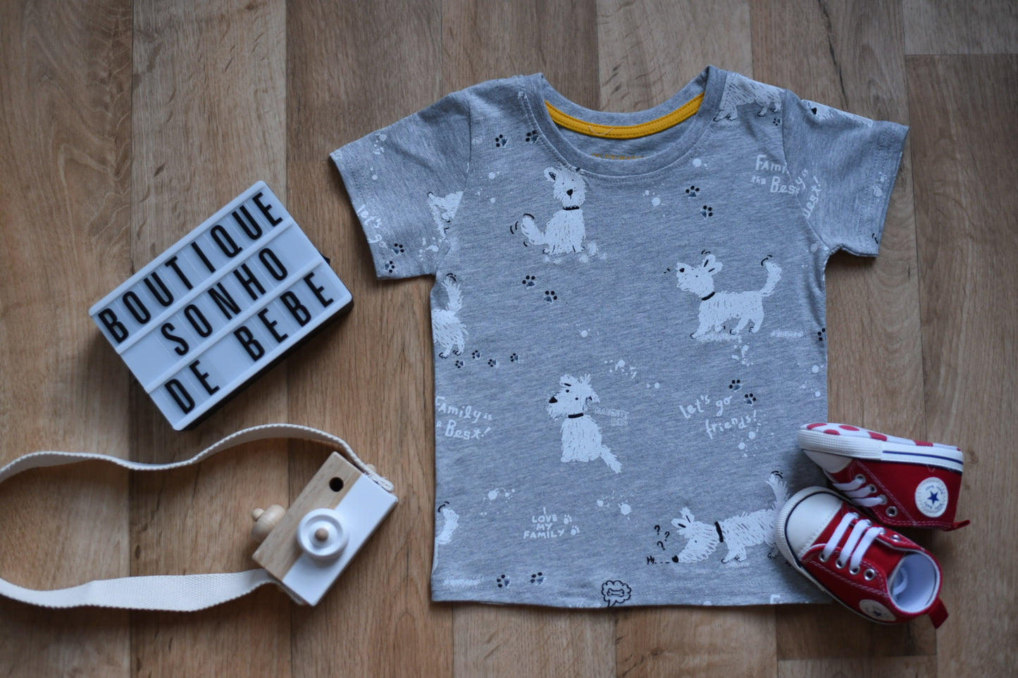 y Camiseta de Cachorrinho