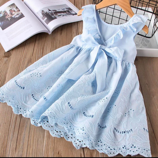 Y Vestido Azul Bordado
