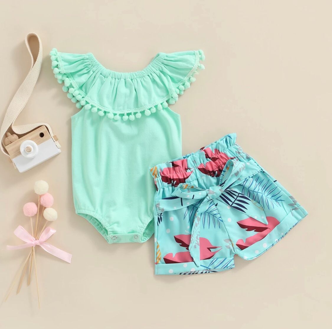 Y Conjunto Verde com Shorts Floral
