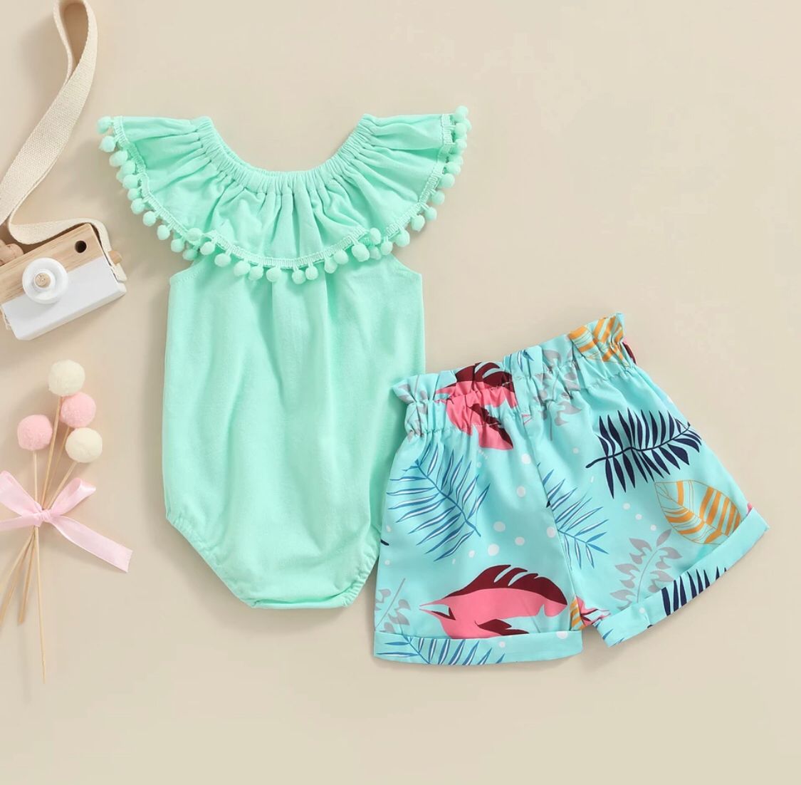 Y Conjunto Verde com Shorts Floral
