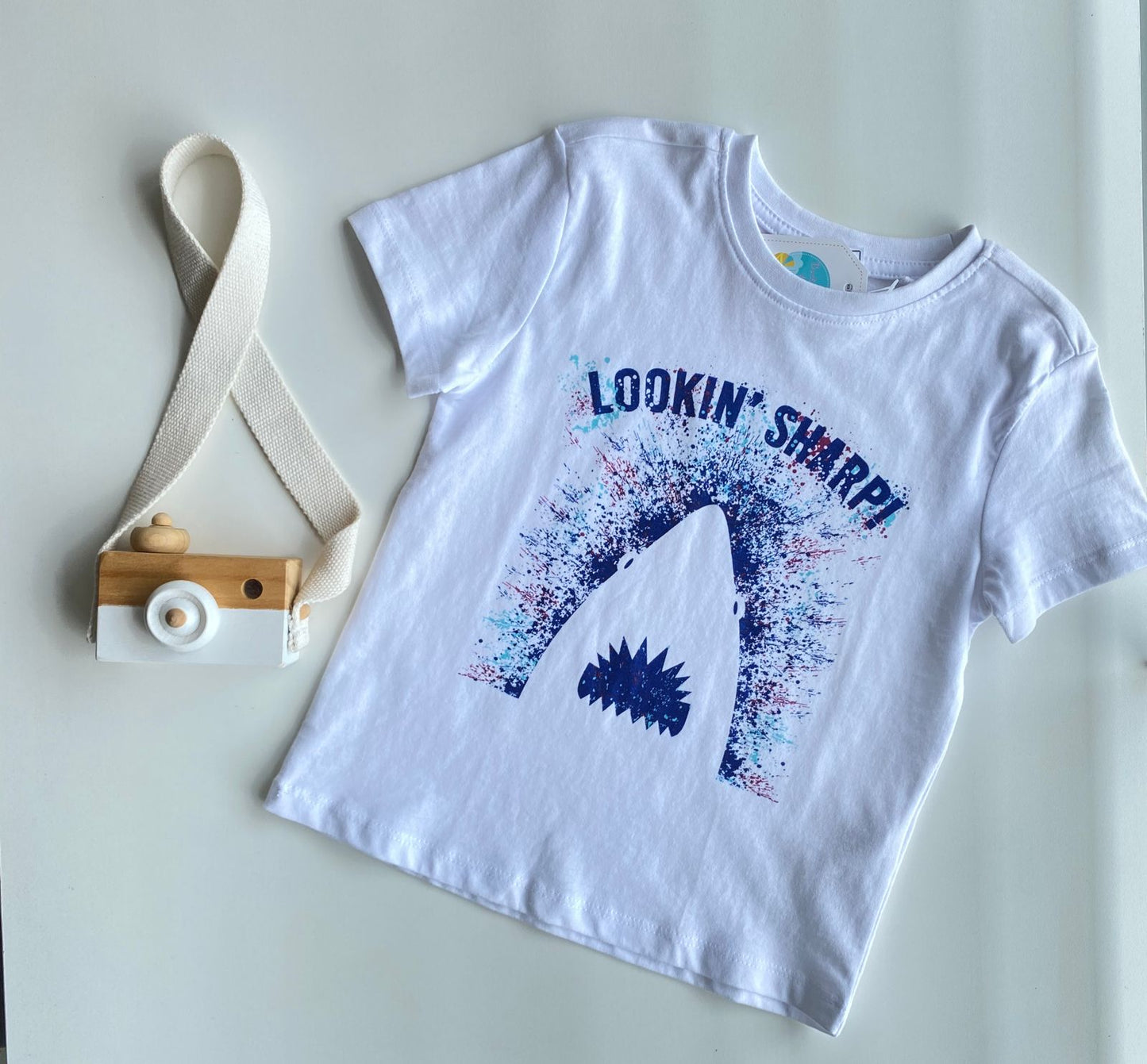 y Camiseta Tubarão