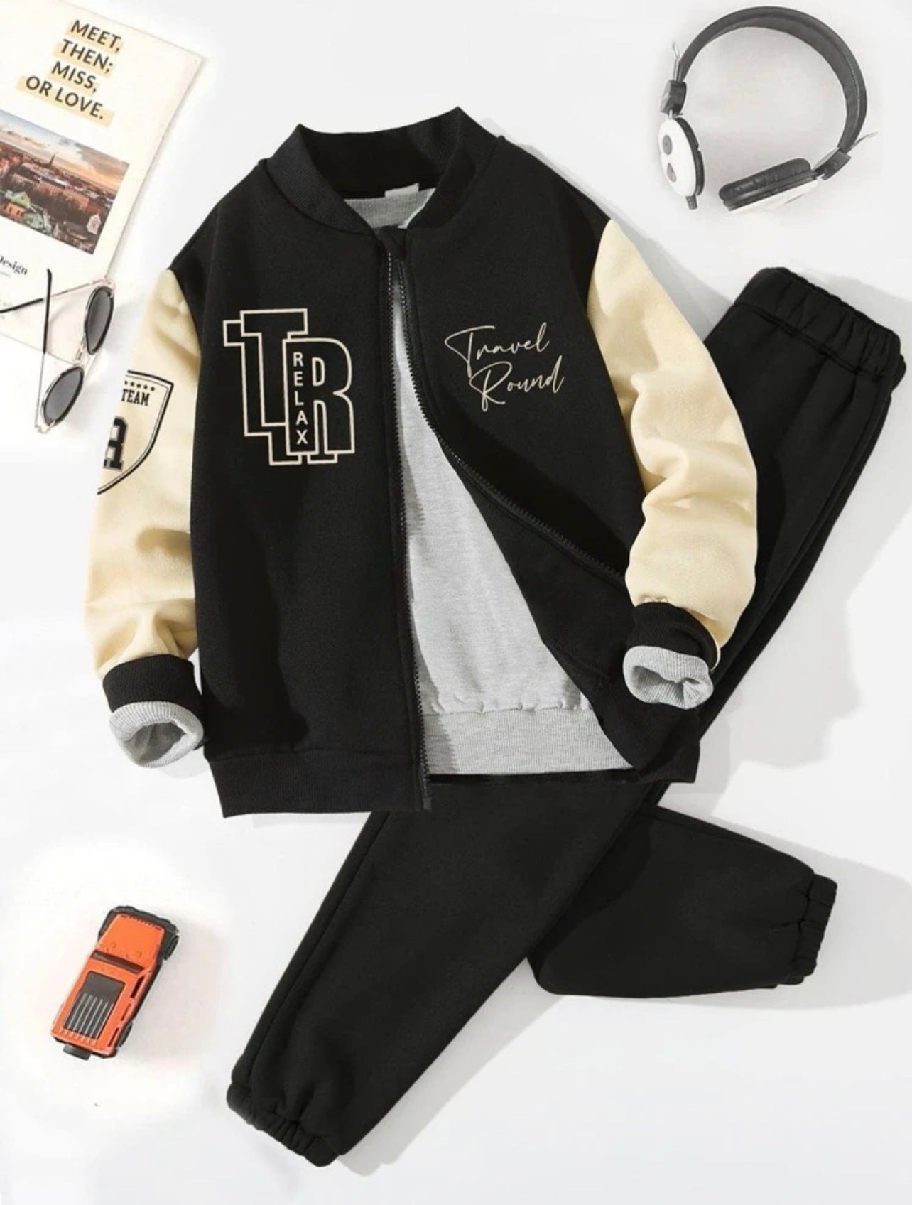 y Conjunto Preto com as Mangas Brancas
